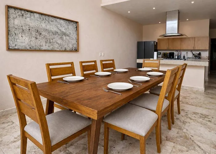 Stunning 4br With Private Pool La Veleta Retreat *