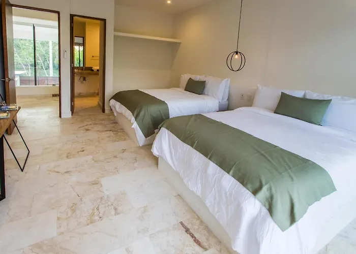 Stunning 4br With Private Pool La Veleta Retreat *