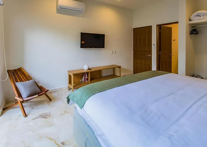 Villa Stunning 4br With Private Pool La Veleta Retreat
